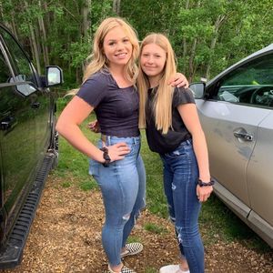 Meet your Posher, Avery